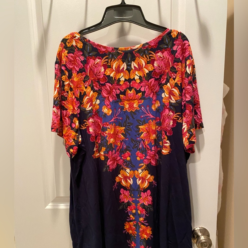 Floral Print top Vibrant Colors NWT